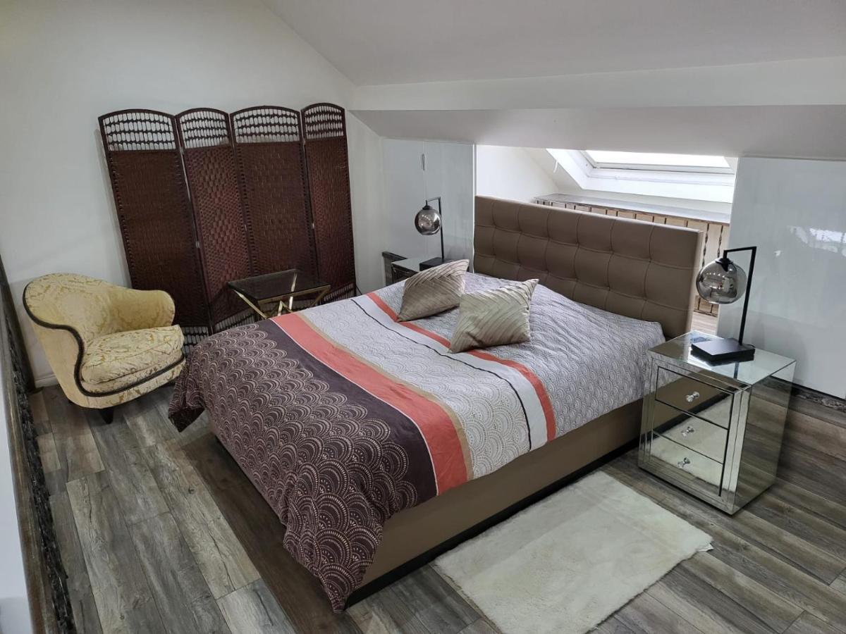 Duplex Elegant Situe A 1Min De La Gare Du Nord Lejlighed Bruxelles Eksteriør billede
