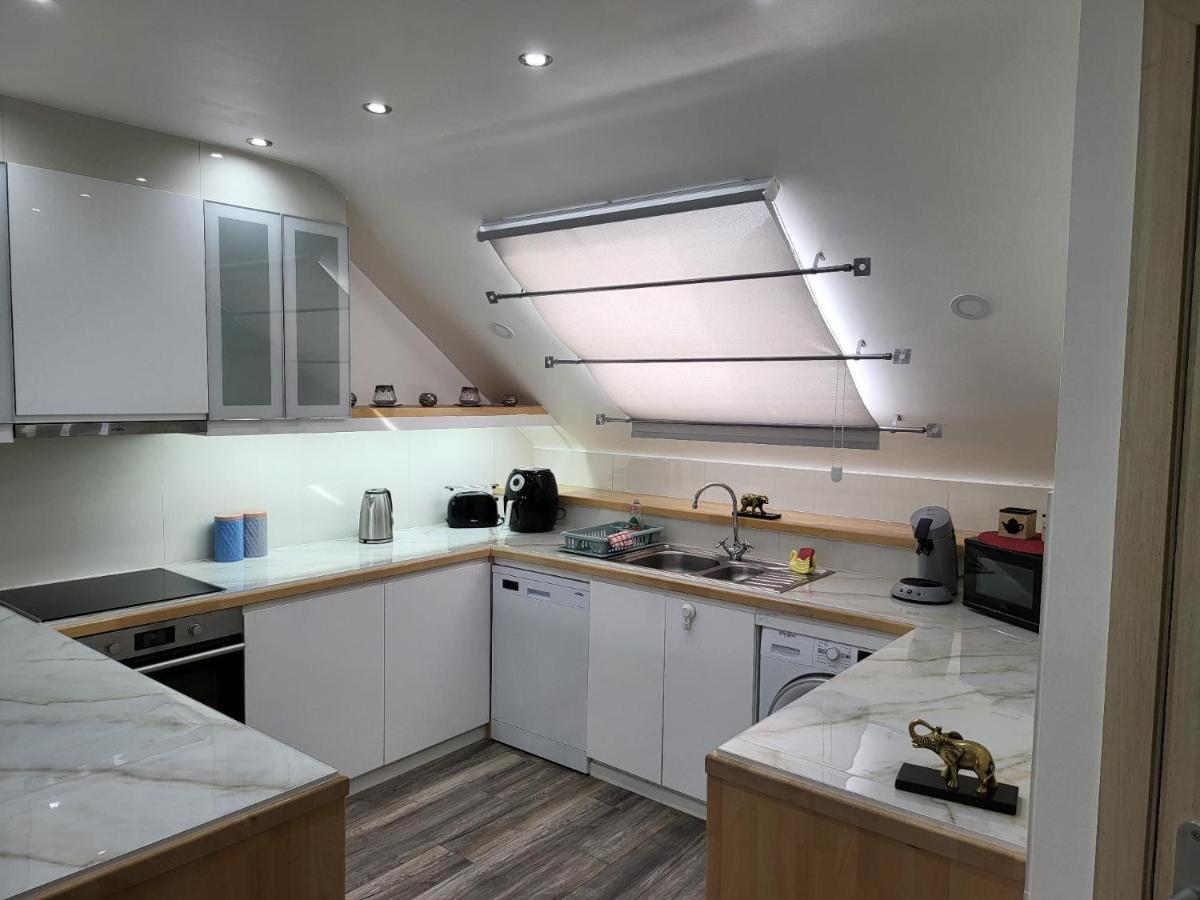 Duplex Elegant Situe A 1Min De La Gare Du Nord Lejlighed Bruxelles Eksteriør billede